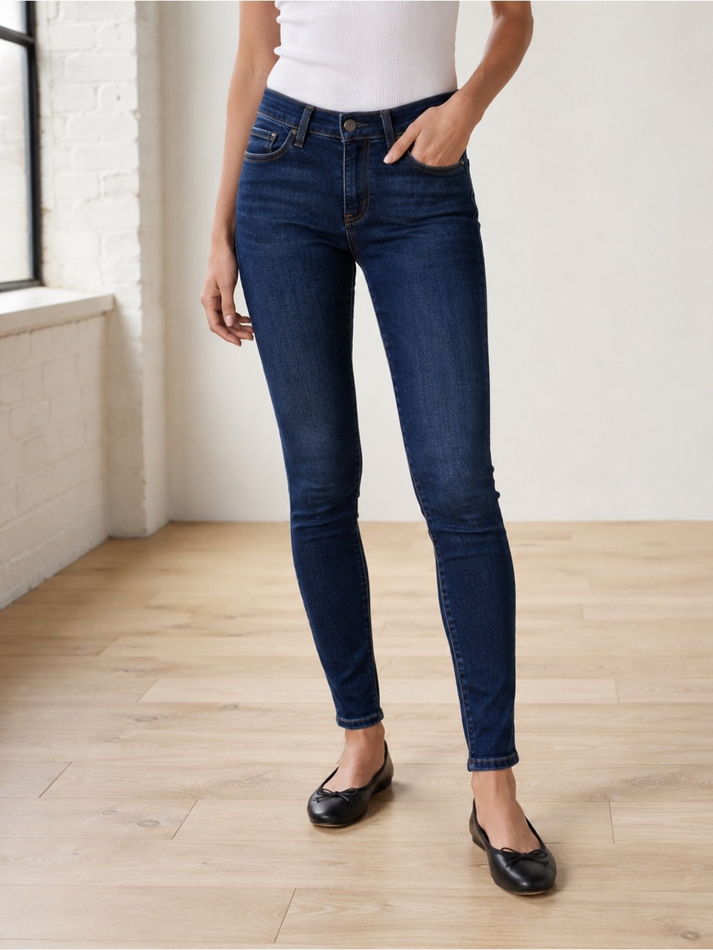 Veronica Beard Brooke Skinny Mid-Rise Dark Rinse Jeans - Size 29